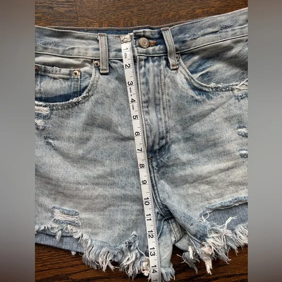 Pistola Cut-Off High Rise Distressed Jean Shorts in Light Wash. Size 26.