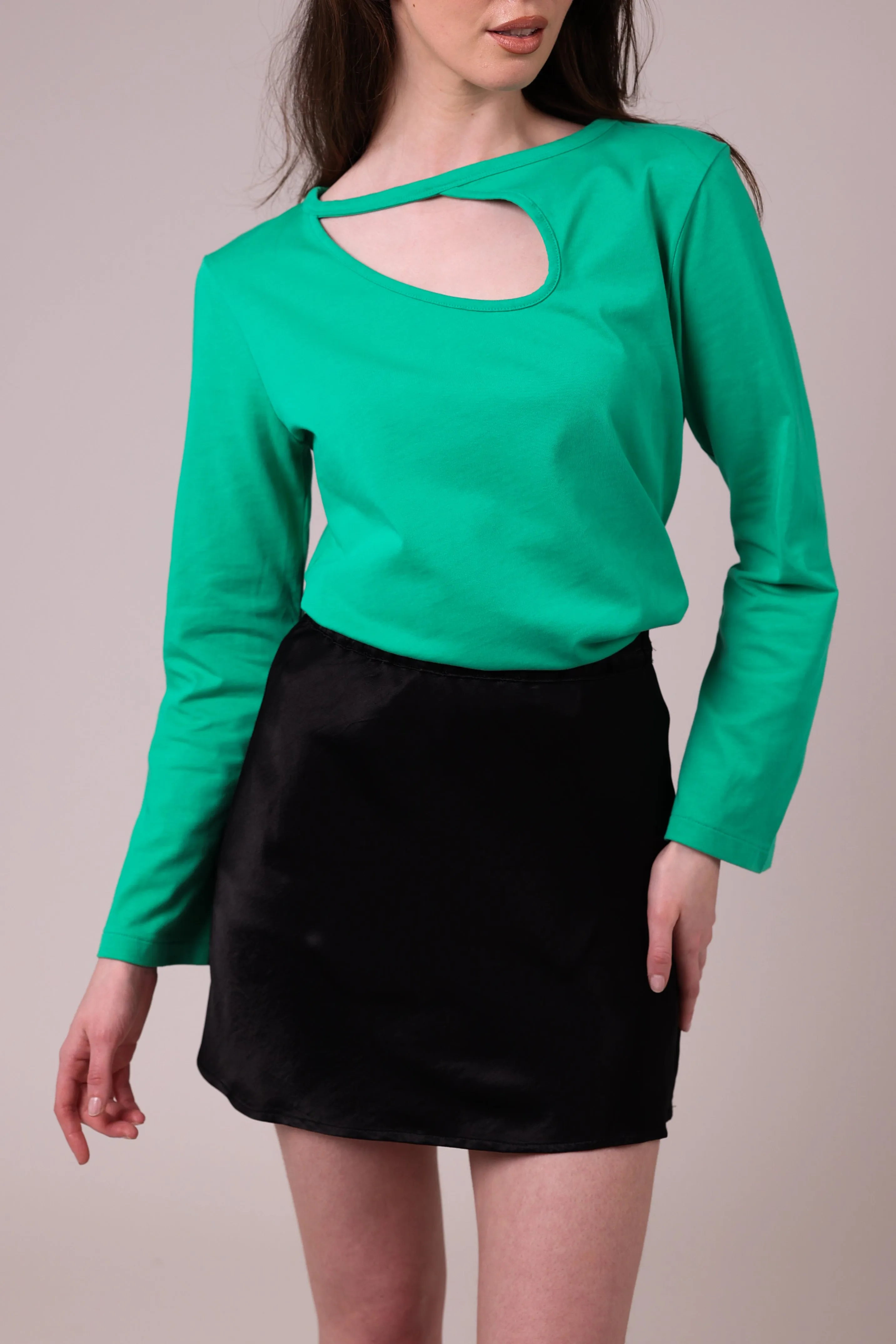"The Stefanie Longsleeve"- Boyfriend Cut Out T-shirt (Green)
