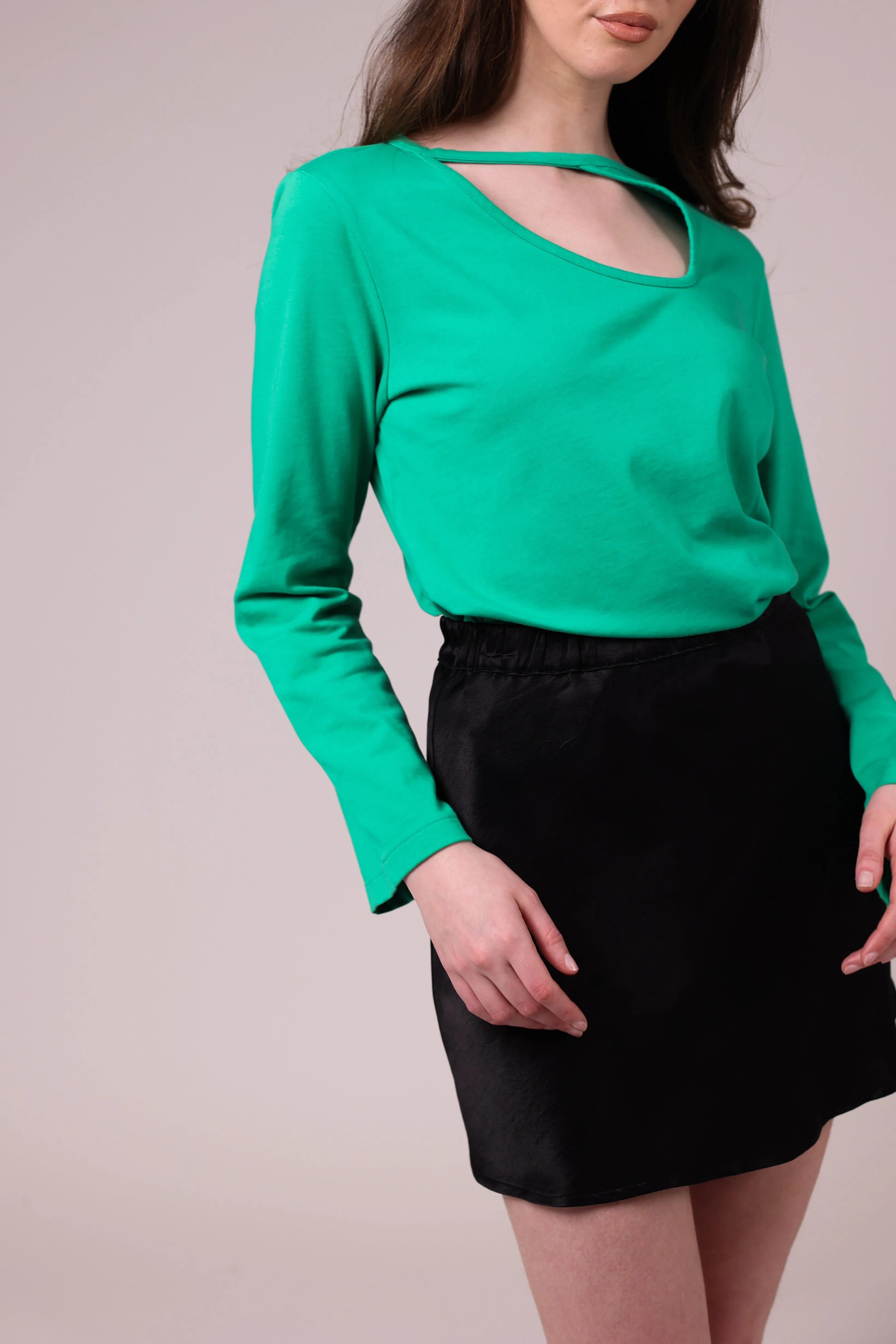 "The Stefanie Longsleeve"- Boyfriend Cut Out T-shirt (Green)