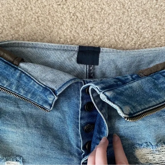 RtA River Distressed Shorts