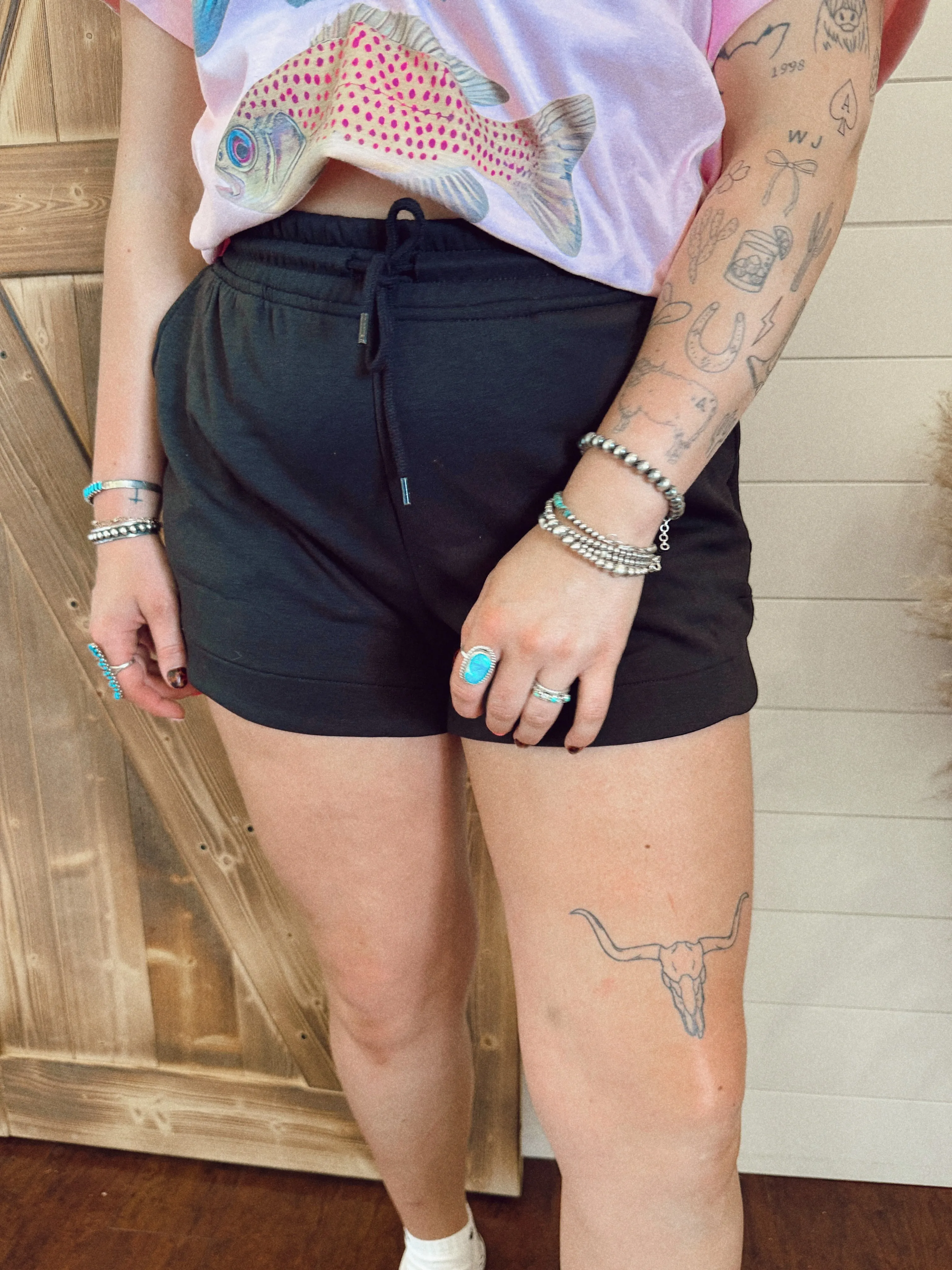 SCUBA SHORTS: BLACK