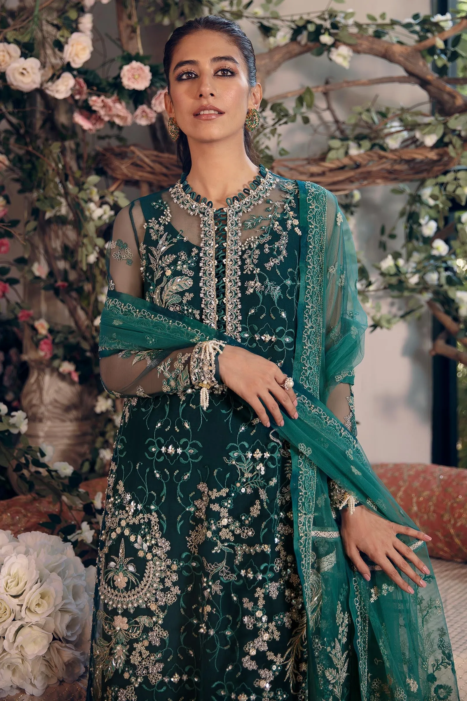 SERVAH (ZRW-20741) | Zaha Gossamer RTW Collection 2022 | Stitched Embellished Suits