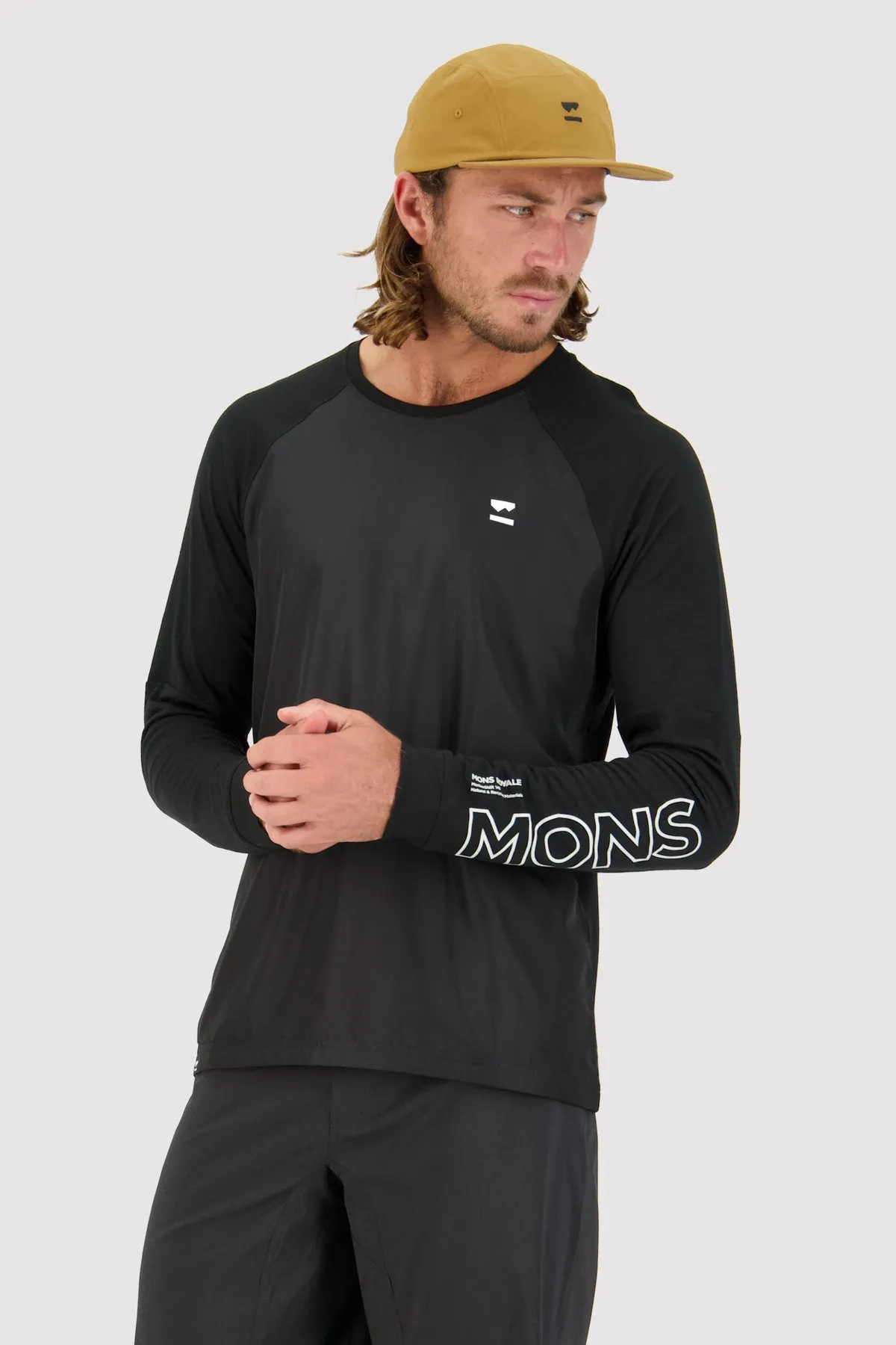 Tarn Merino Shift Wind Jersey - Black