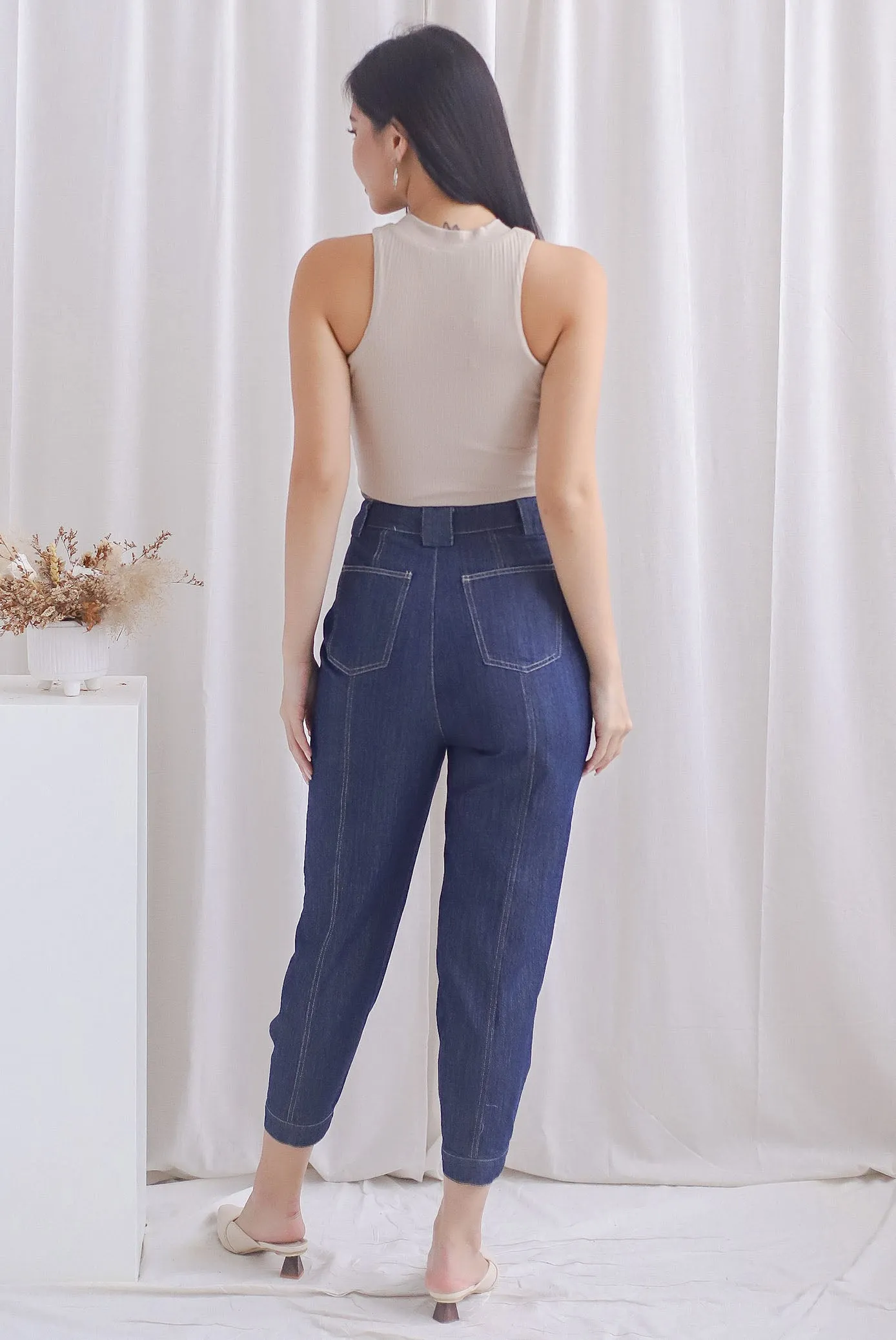 TDC Dianey Cut In Tank Top In Ecru