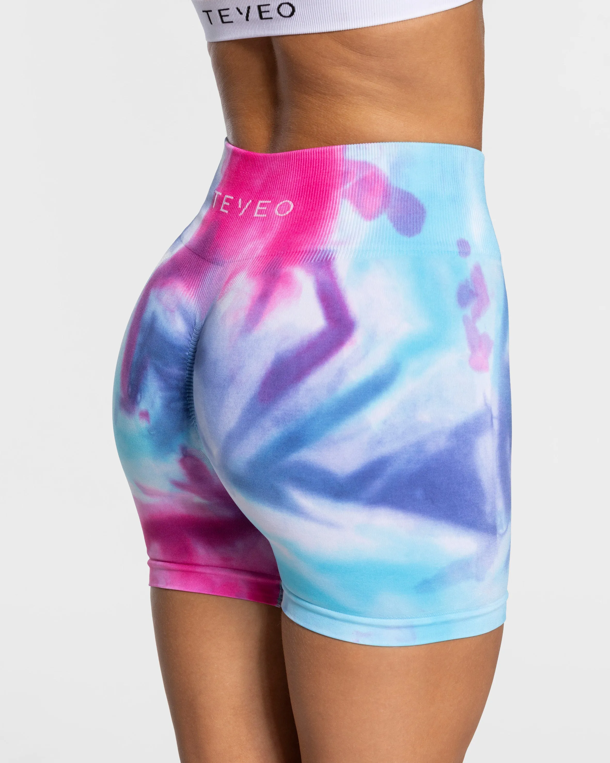 Tie Dye Scrunch Short "Cold"