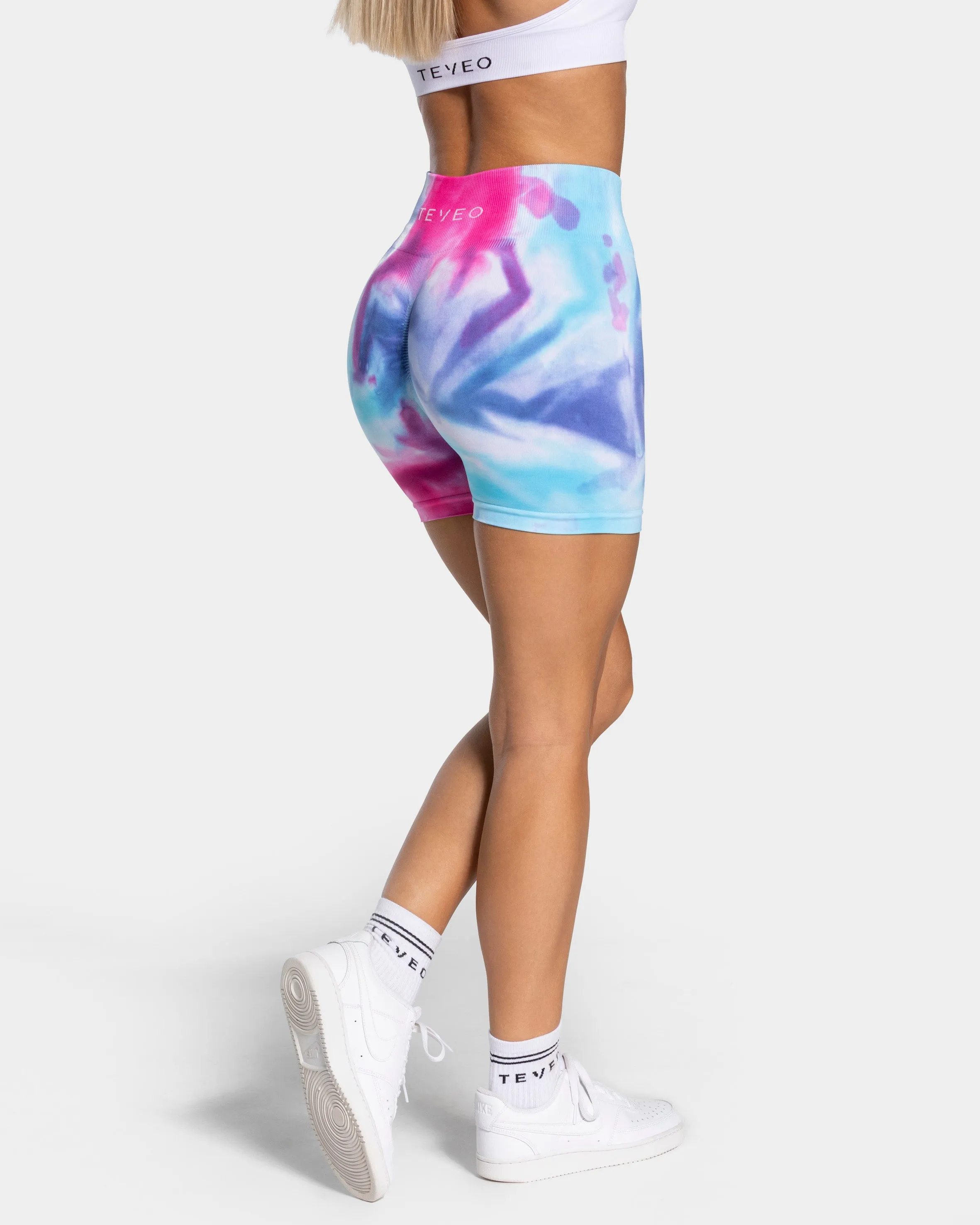 Tie Dye Scrunch Short "Cold"