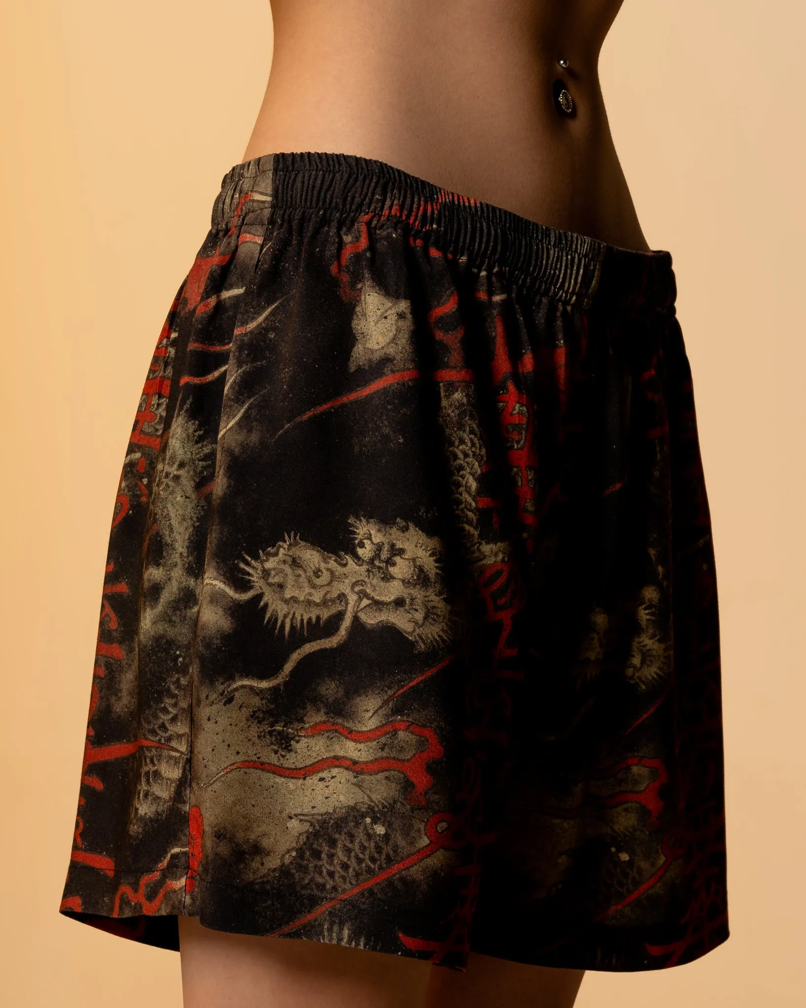 [UNISEX] SHANE TAN X LOCO MOSQUITO "DAIMOKU DRAGON" SHORTS