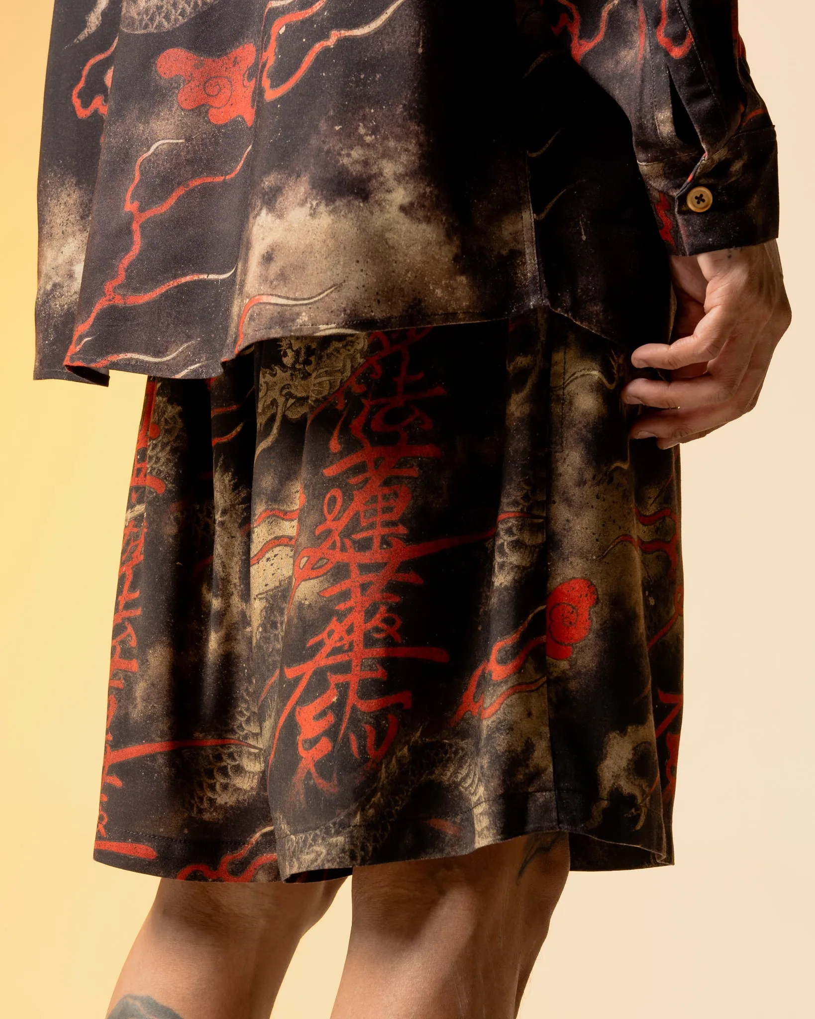 [UNISEX] SHANE TAN X LOCO MOSQUITO "DAIMOKU DRAGON" SHORTS