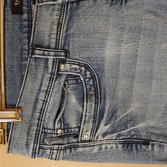 White House Black Market Noir Pedal Pusher Jean Shorts 4