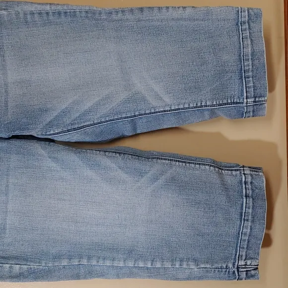White House Black Market Noir Pedal Pusher Jean Shorts 4